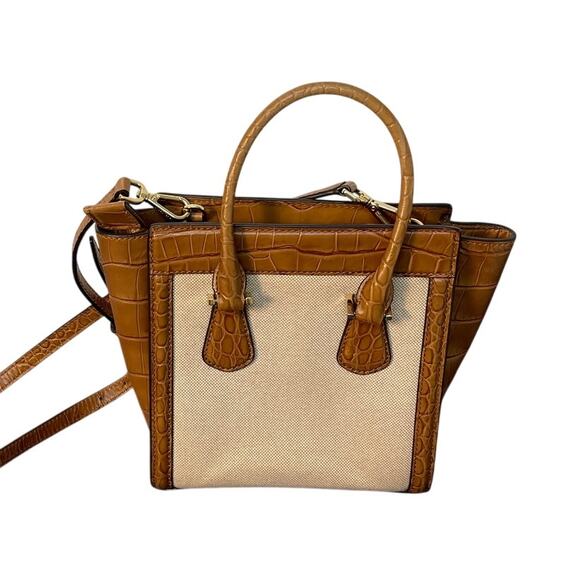 Michael Kors Colette Medium Messenger Sachet Bag Pre-owned‎ with Dust Bag - Picture 2 of 14